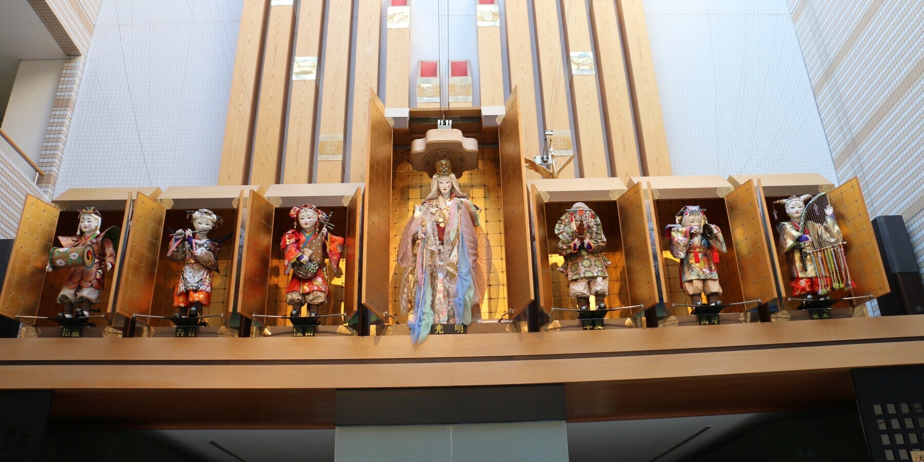 画像：名古屋芸術大学アートスクエアのからくり人形
