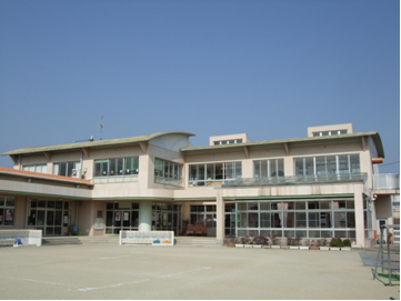 写真：沖村保育園外観