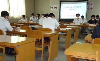 写真：北名古屋市通学路安全対策検討会の様子
