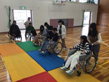 写真:栗島小学校