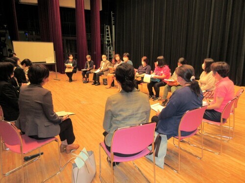 写真：地域学校協働活動推進員情報交換会