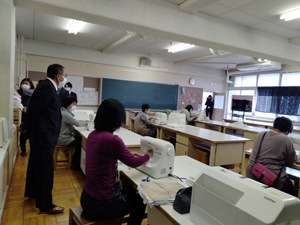 写真：地域学校協働本部の行政視察01