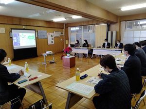 写真：地域学校協働本部の行政視察02