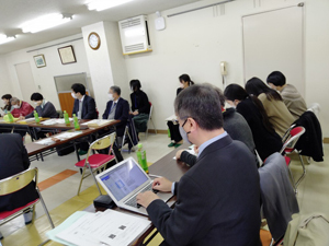 写真：学校運営協議会の視察01