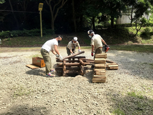 写真：小学校での野外学習支援02