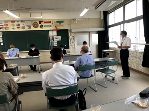 写真：各小学校・中学校での学校運営協議会01