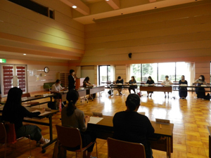 写真：地域学校協働活動推進員情報交換会01