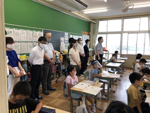 写真：視察(栗島小学校・白木小学校)04