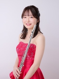 フルート奏者川尻愛写真