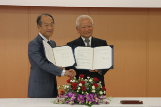 写真：北名古屋市と名古屋芸術大学との連携に関する協定