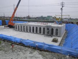 写真：給食センター地下の地下調整池工事