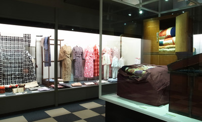 写真：寝るための道具を展示