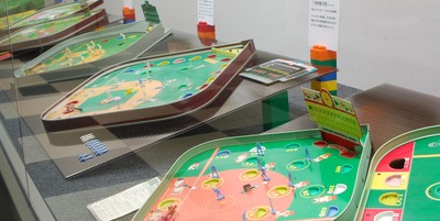 写真：野球盤　9タイプを展示