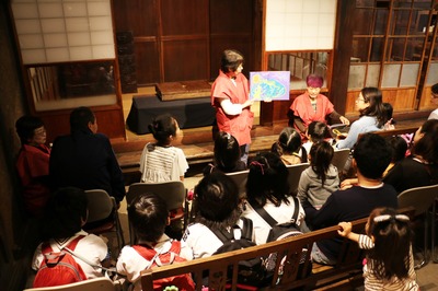 写真：おはなし会＜いっぽ＞