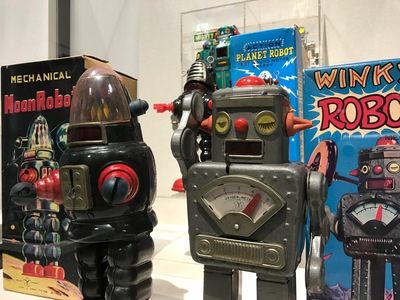 写真：ロボットのおもちゃ
