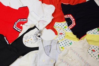 写真：昭和39年生まれの女の子が着ていた子ども服
