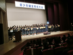 写真:オープニング 合唱