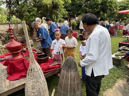 写真　タイ回想法センター開設記念セレモニーでのワークショップ