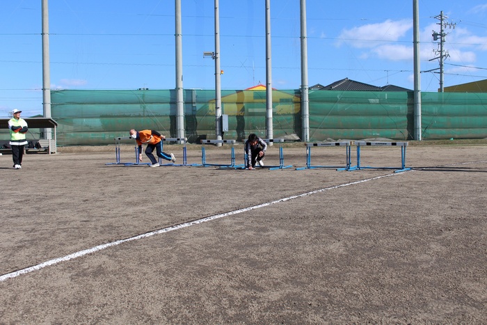 ハードルくぐり画像