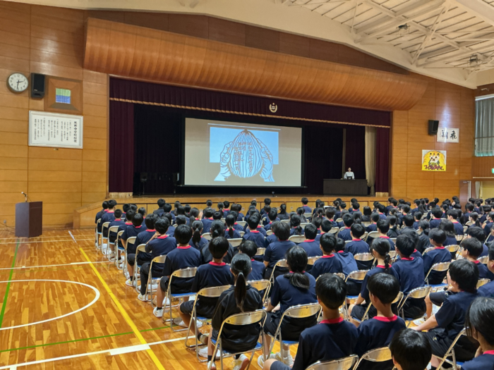 きせきのやしのみくまのちゅがっこう